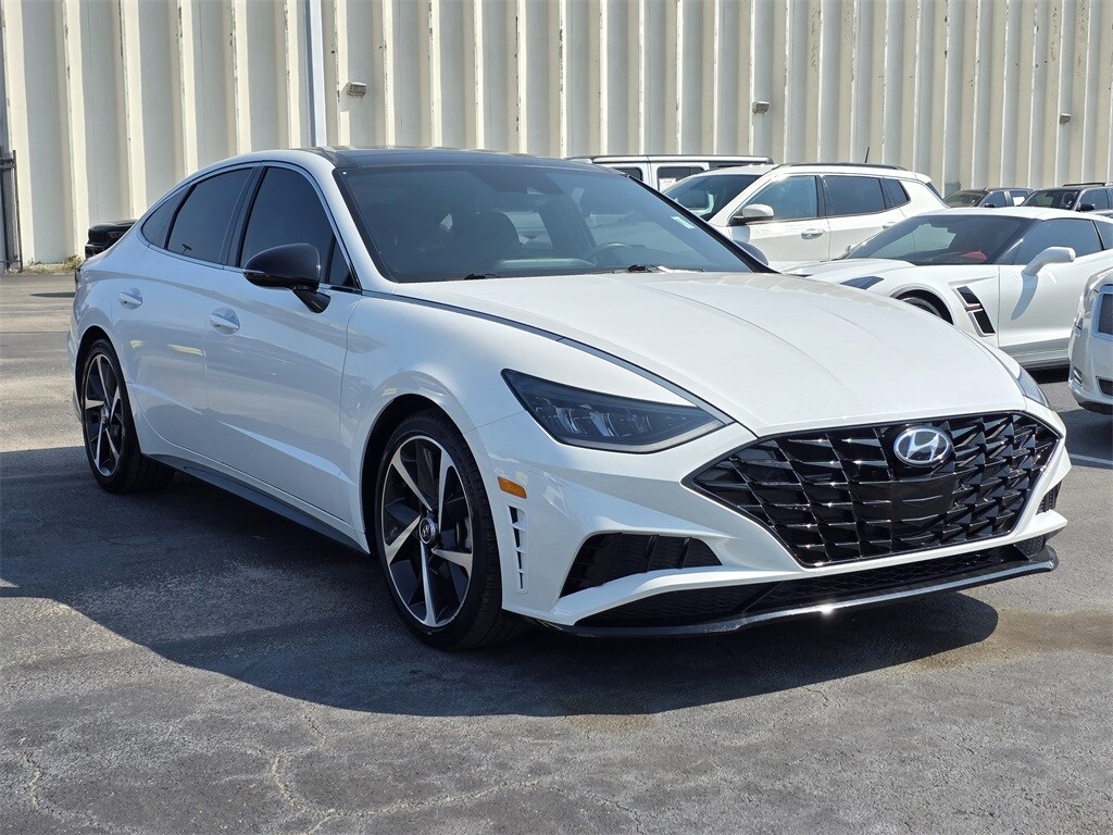2022 Hyundai Sonata SEL Plus photo 3