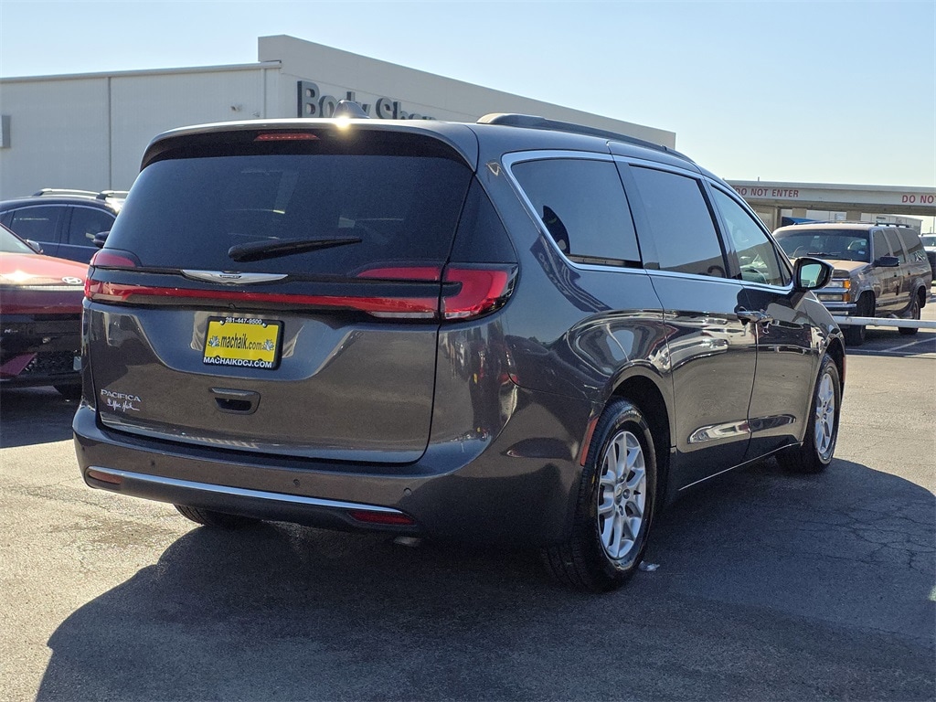 Used 2022 Chrysler Pacifica Touring L Minivan/Van