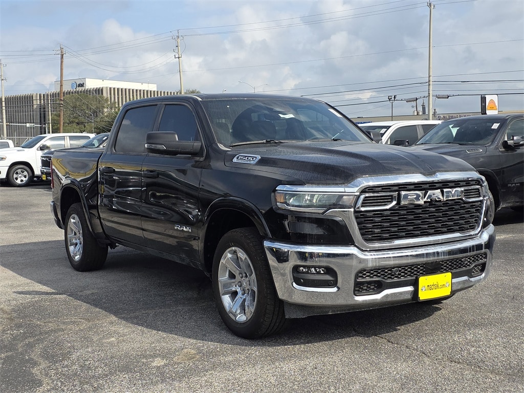 New 2026 Ram 1500 LONE STAR CREW CAB 4X4 5'7 BOX Pickup