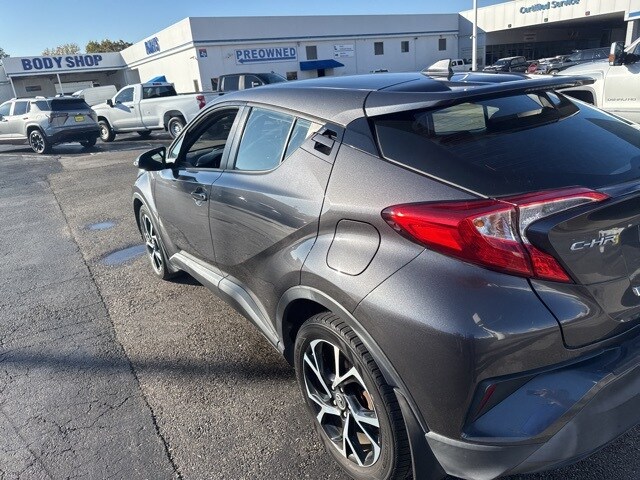 2018 Toyota C-HR XLE photo 3