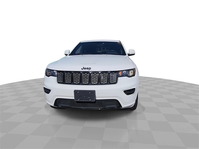 2018 Jeep Grand Cherokee Altitude photo 2