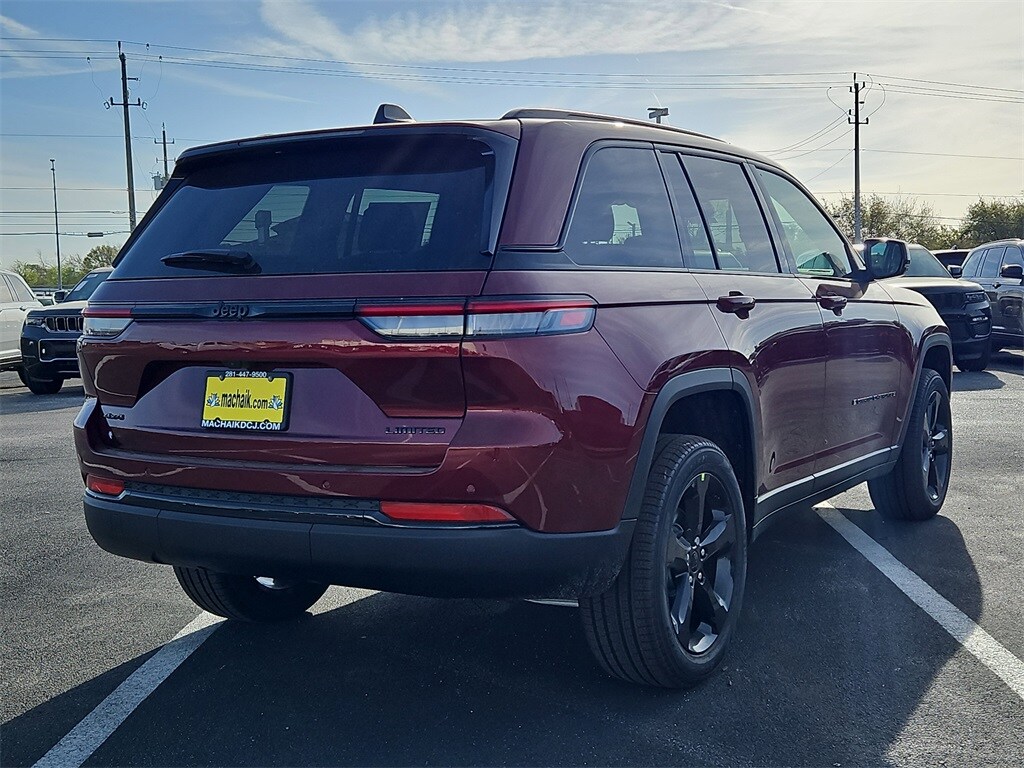 2025 Jeep Grand Cherokee Limited photo 3