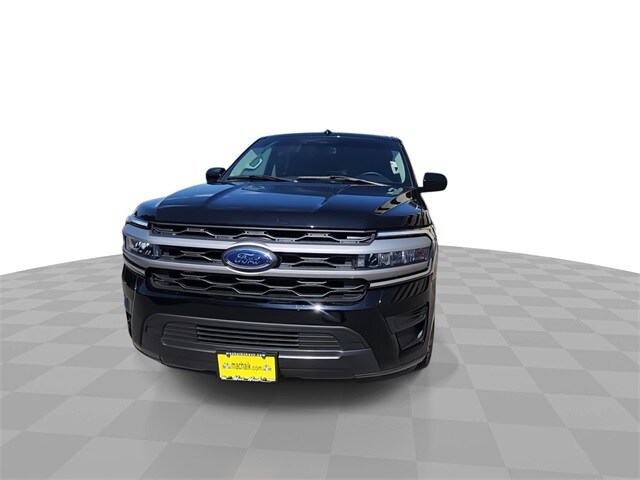 2024 Ford Expedition XLT photo 3