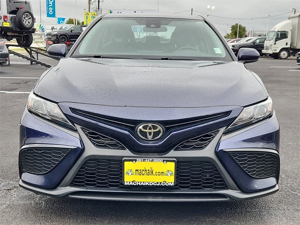 Used 2021 Toyota Camry SE with VIN 4T1G11AK4MU546831 for sale in Houston, TX