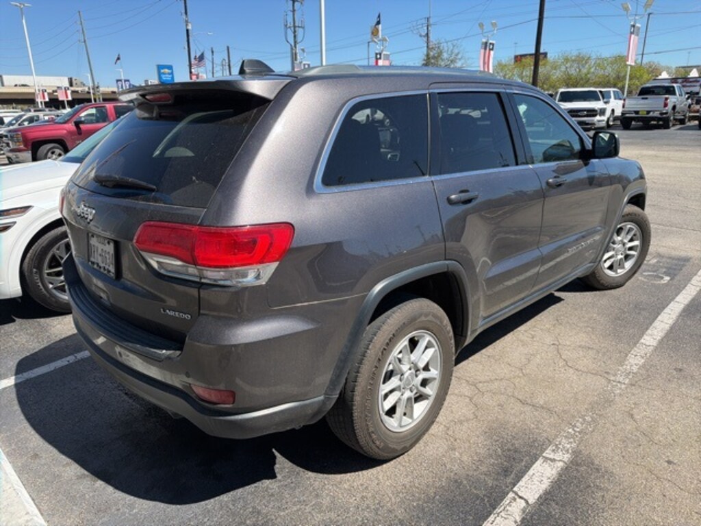 Used 2018 Jeep Grand Cherokee Laredo E SUV