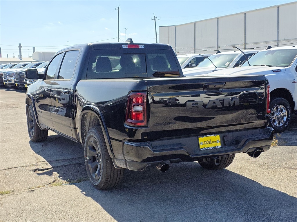 New 2026 Ram 1500 LONE STAR CREW CAB 4X4 5'7 BOX Pickup