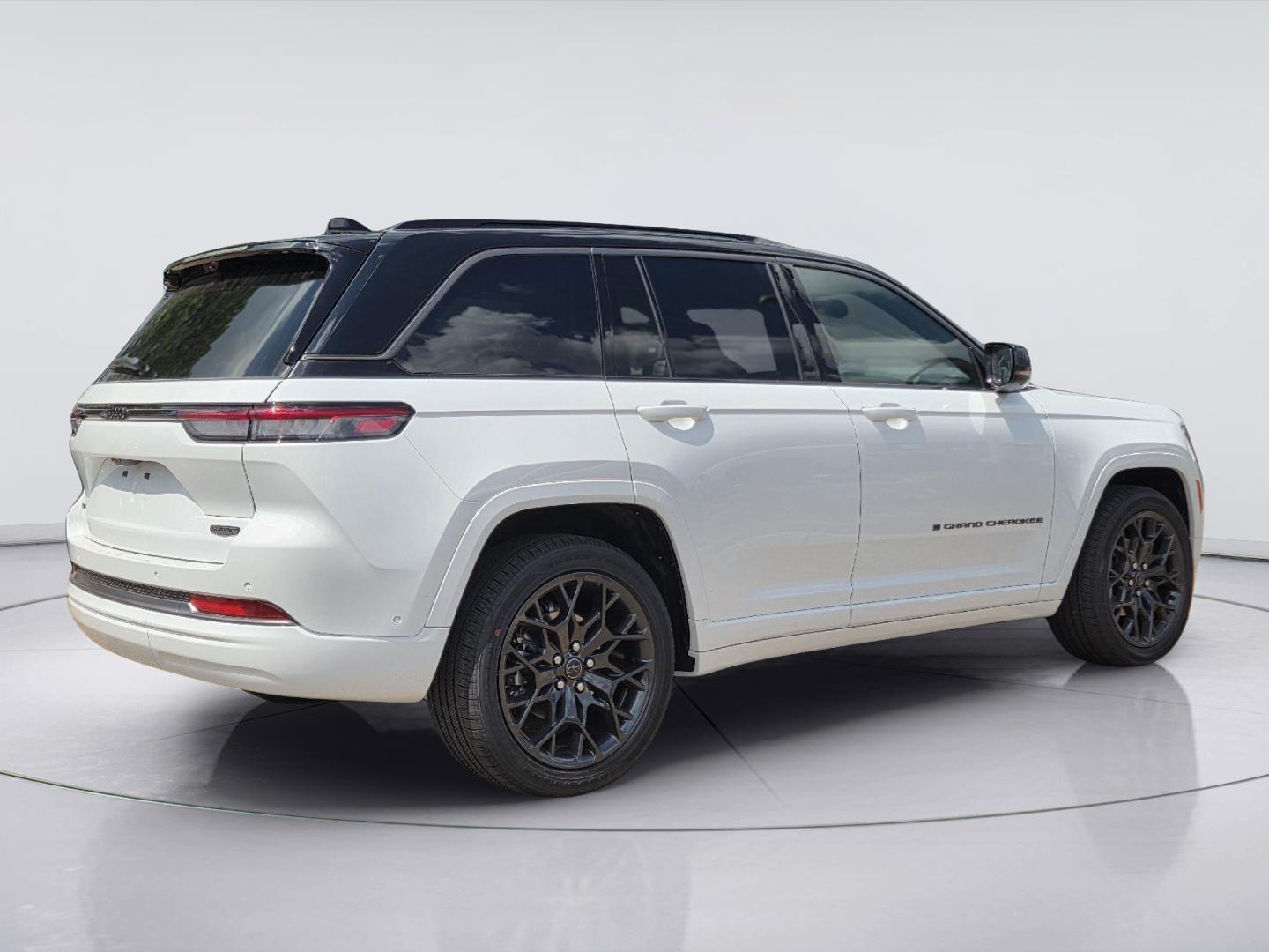 New 2027 Jeep Grand Cherokee Summit SUV