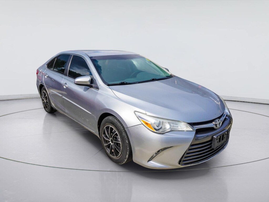 Used 2015 Toyota Camry LE Sedan