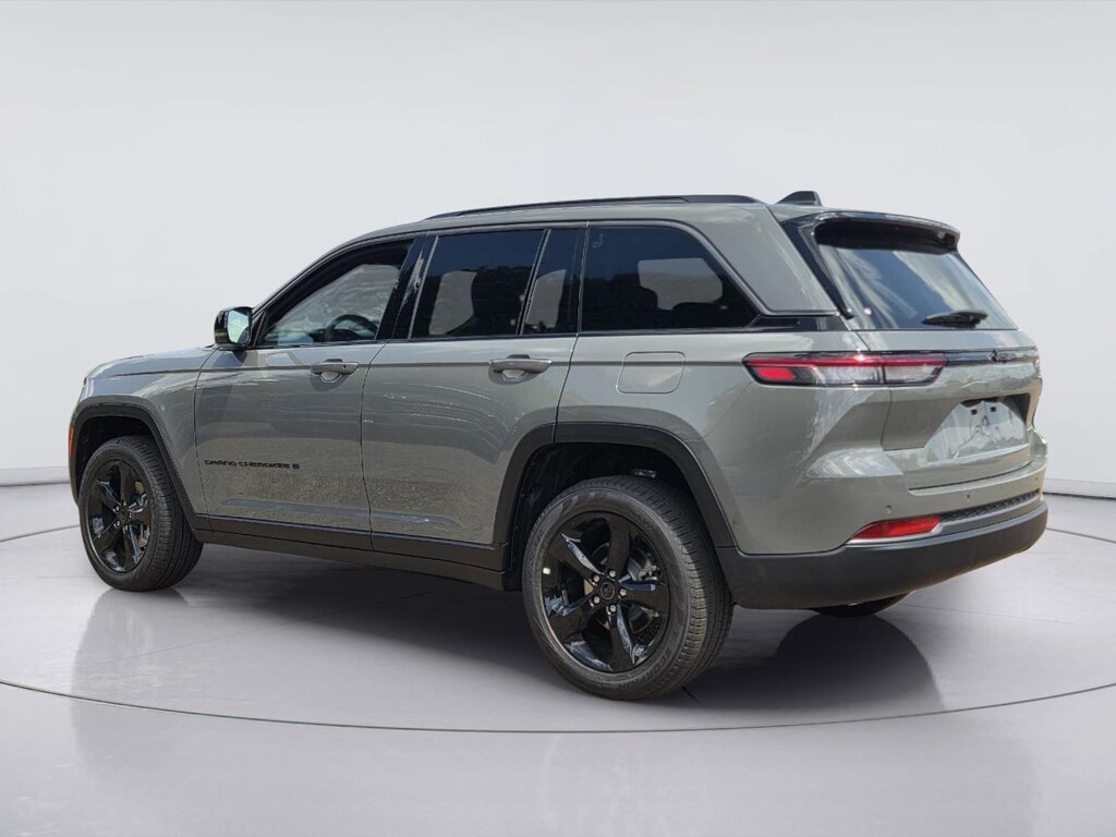 New 2027 Jeep Grand Cherokee Limited SUV