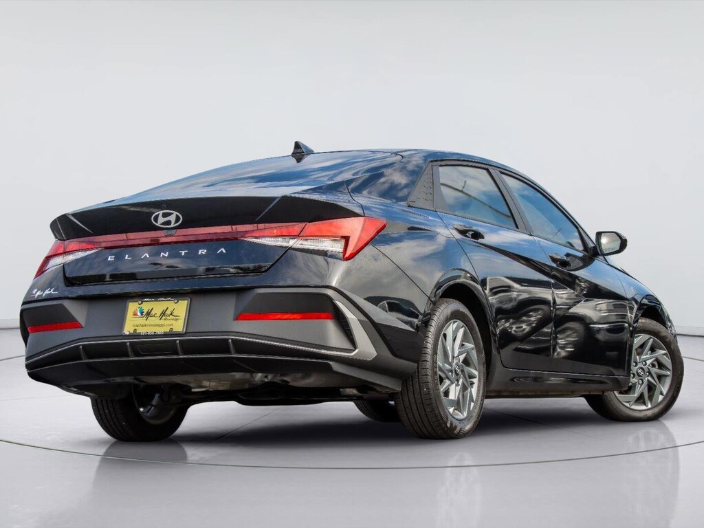 Certified 2024 Hyundai Elantra SEL Sedan