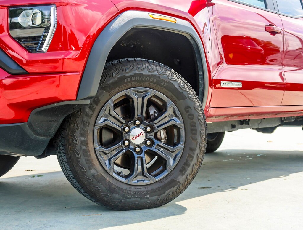 Used 2024 GMC Canyon Elevation Truck