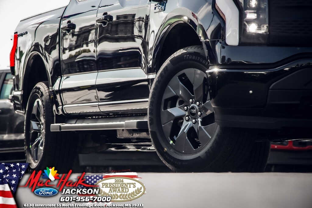 New 2025 Ford F-150 Lightning Flash TRUCK