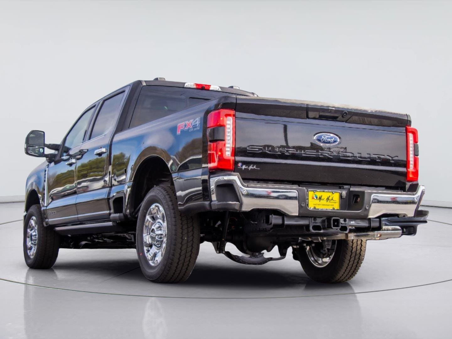 Certified 2024 Ford Super Duty F-250 SRW Lariat Truck