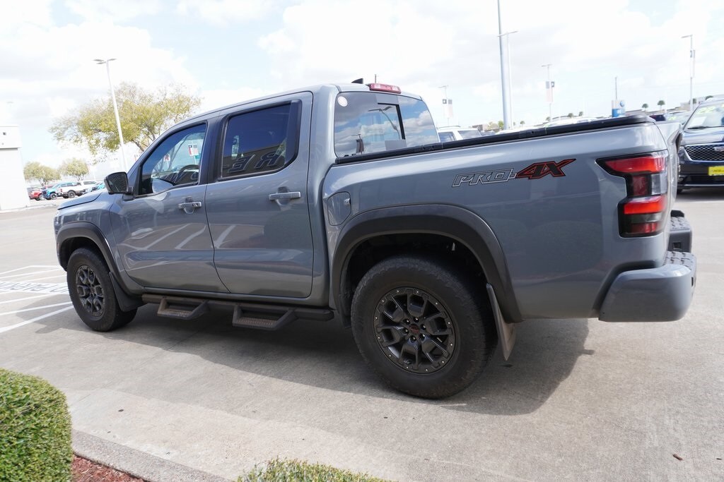 2023 Nissan Frontier PRO-4X photo 3