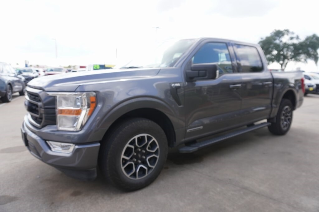 2021 Ford F-150 XLT photo 3