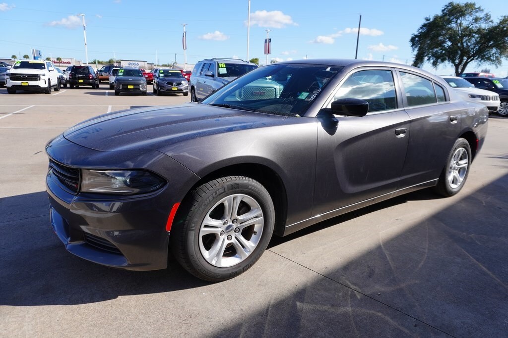 2023 Dodge Charger SXT photo 3