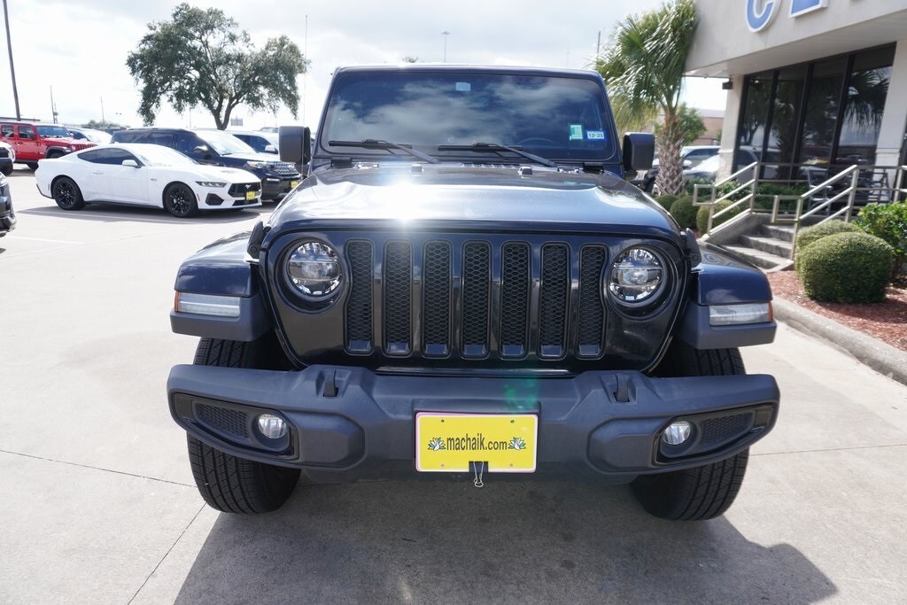 2020 Jeep Wrangler Unlimited Sahara photo 2