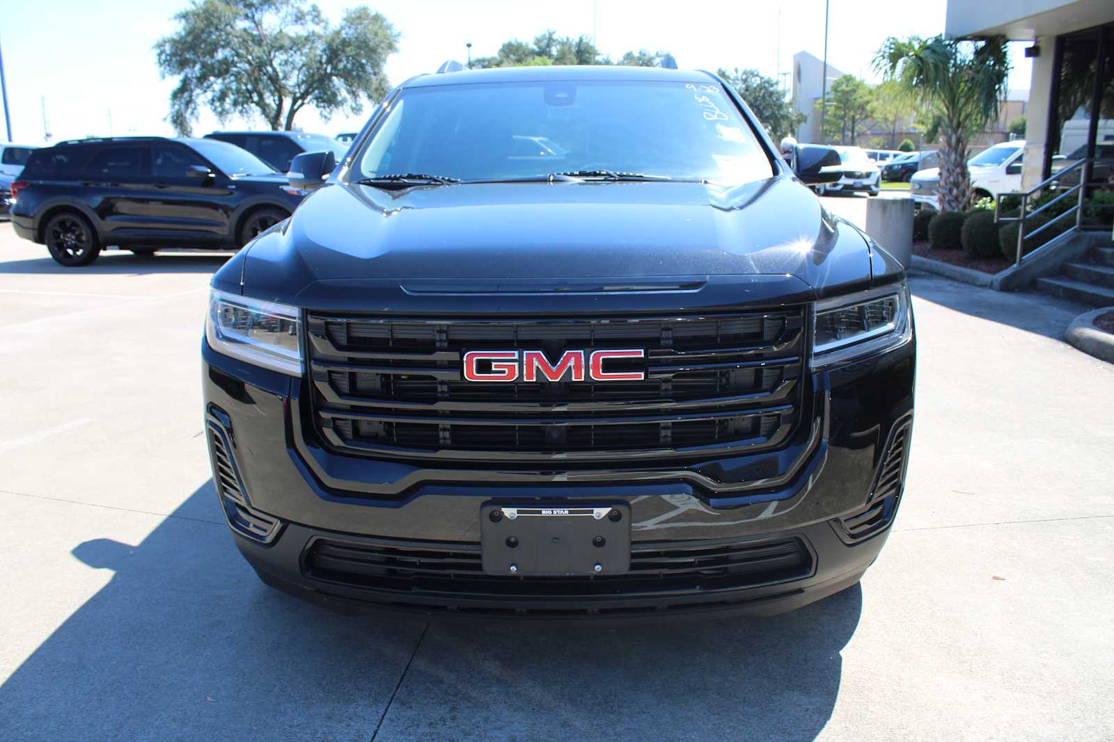 Used 2023 GMC Acadia SLE with VIN 1GKKNKL43PZ253523 for sale in Pasadena, TX