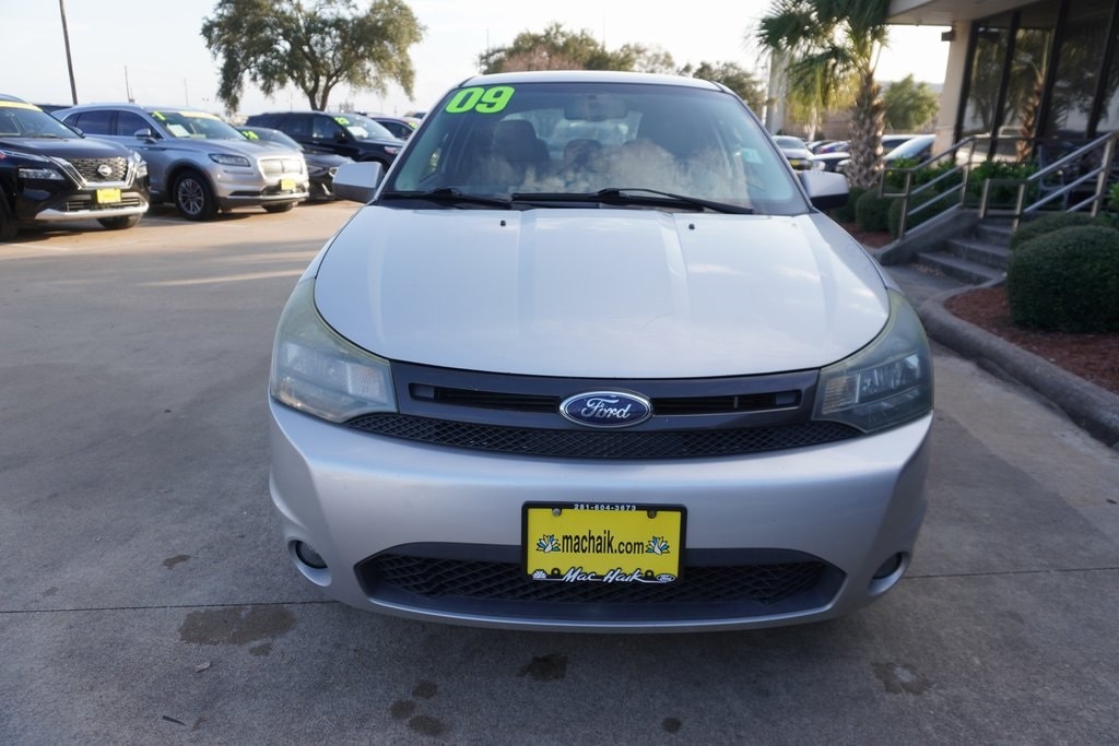 Used 2009 Ford Focus SE with VIN 1FAHP32N69W183154 for sale in Pasadena, TX
