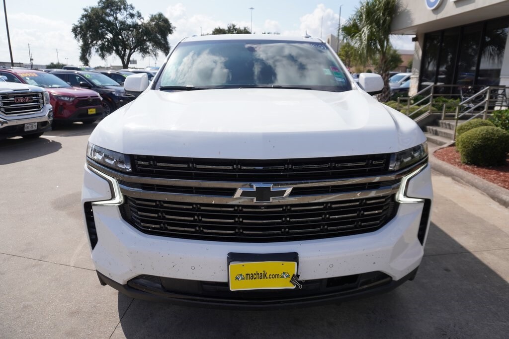 2022 Chevrolet Suburban RST photo 2