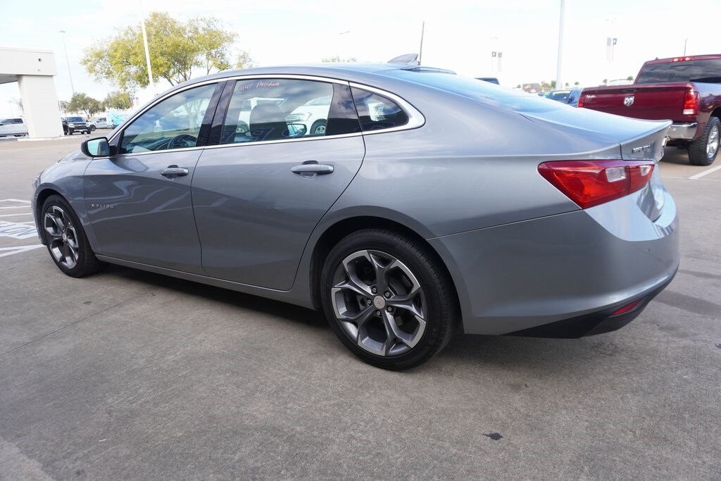 2024 Chevrolet Malibu 1LT photo 4