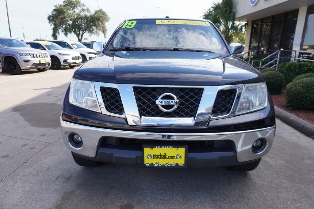 2019 Nissan Frontier SL photo 2