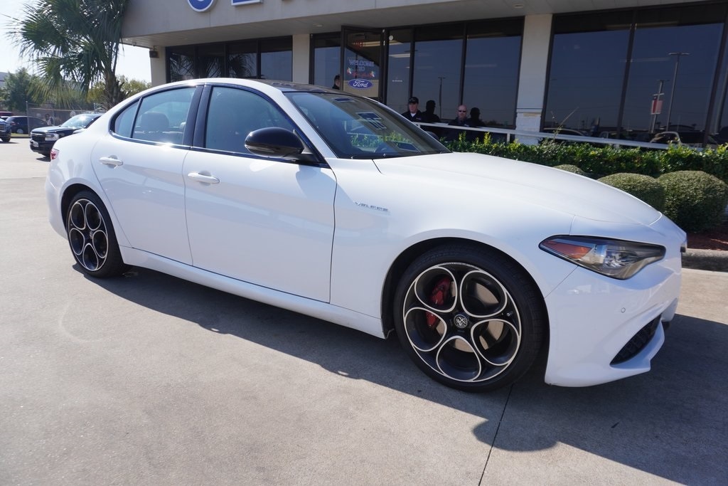 Used 2022 Alfa Romeo Giulia Veloce Sedan