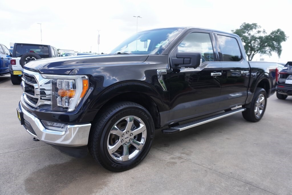 2022 Ford F-150 XLT photo 2