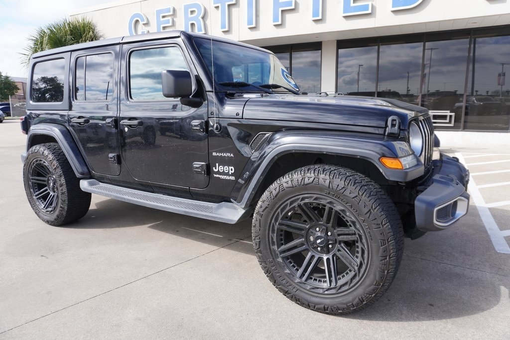 Used 2018 Jeep Wrangler Unlimited Sahara SUV