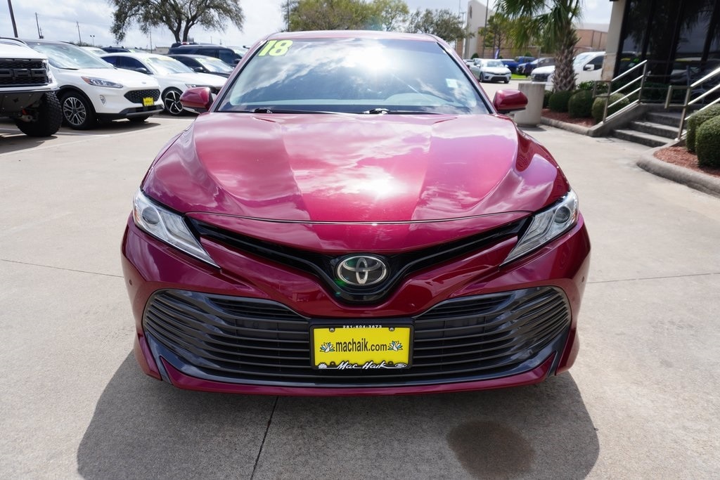 Used 2018 Toyota Camry XLE with VIN 4T1B11HK0JU641673 for sale in Pasadena, TX