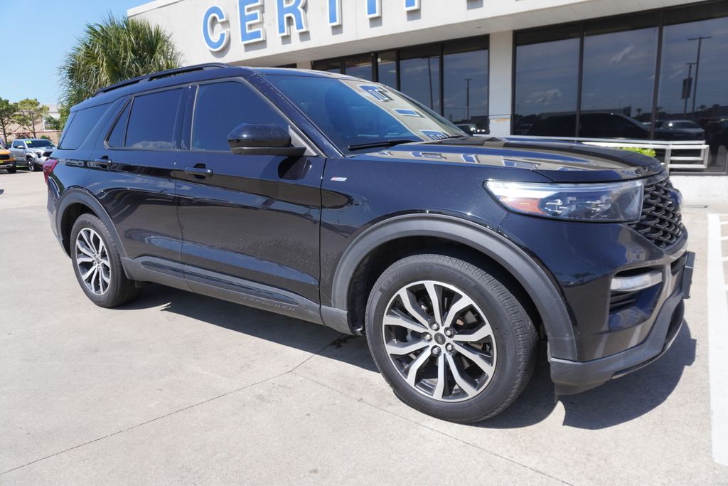 2023 Ford Explorer ST-LINE RWD's photo