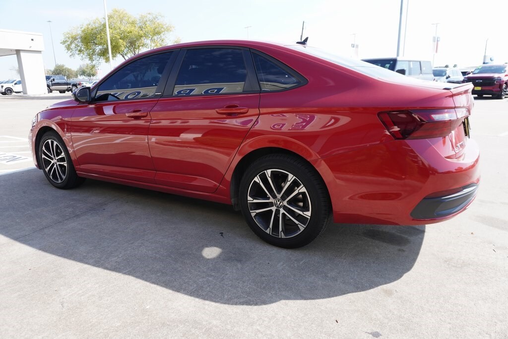 2024 Volkswagen Jetta 1.5T Sport photo 4