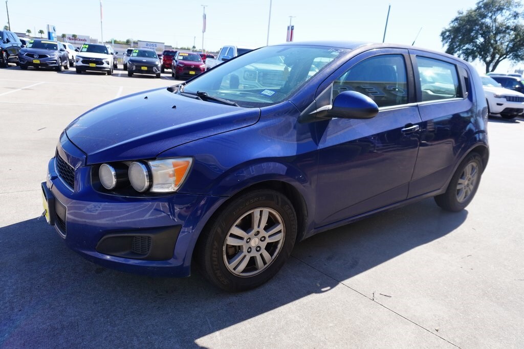 2014 Chevrolet Sonic LT photo 3