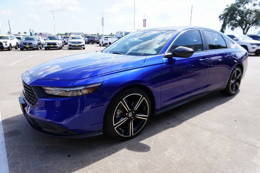 2023 Honda Accord Hybrid Sport photo 3