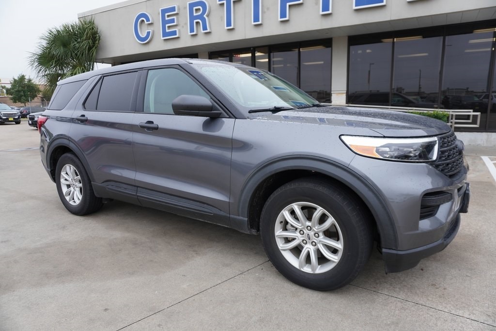 2021 Ford Explorer Base's photo