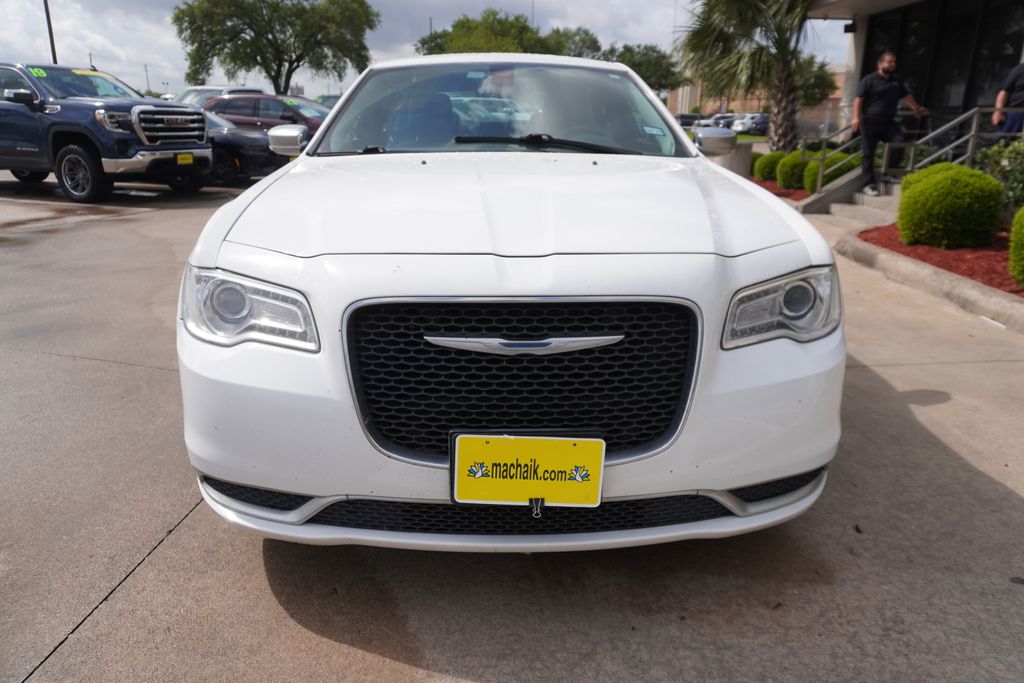 Used 2016 Chrysler 300 Limited with VIN 2C3CCAAG3GH243205 for sale in Pasadena, TX
