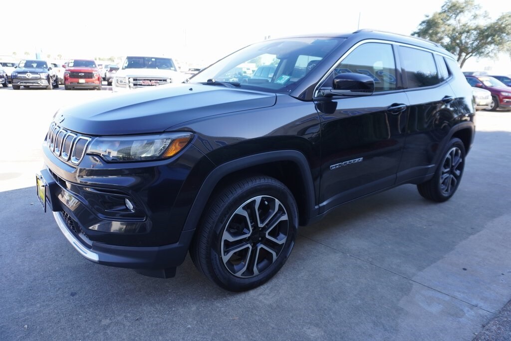 2022 Jeep Compass Limited photo 2