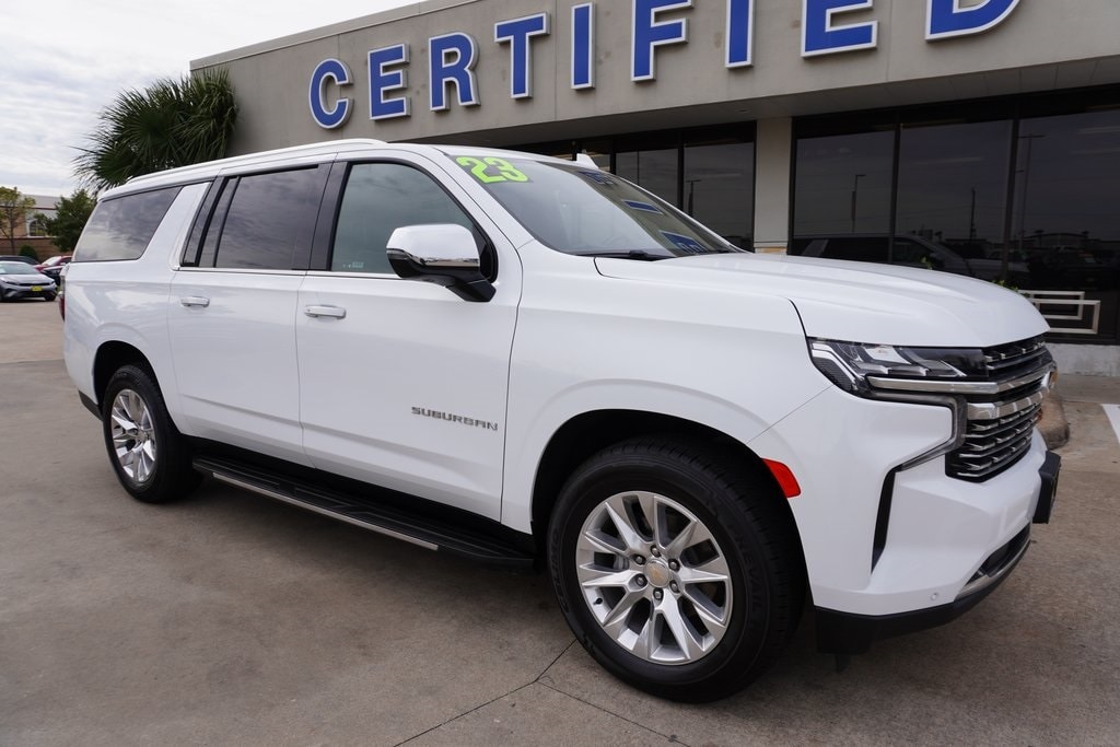 2023 Chevrolet Suburban Premier