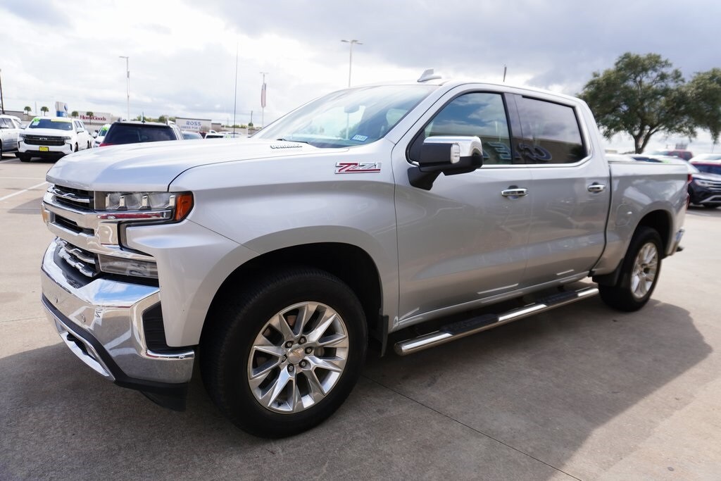 2021 Chevrolet Silverado 1500 LTZ photo 3