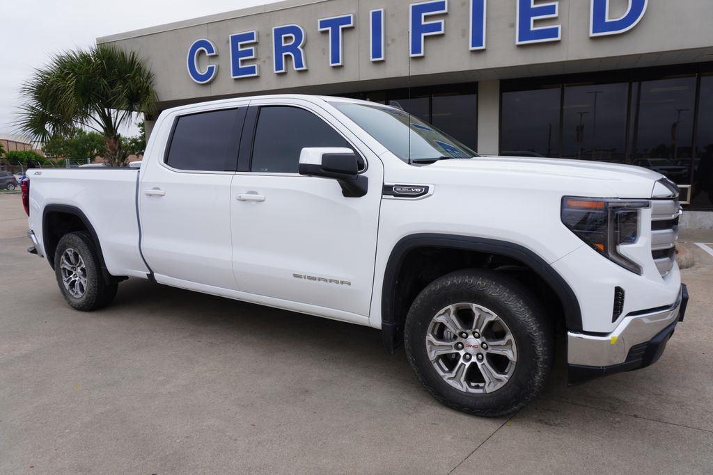 2023 GMC Sierra 4WD Crew Cab Short Box SLE's photo