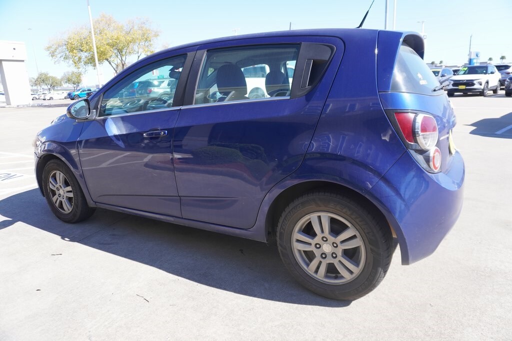 2014 Chevrolet Sonic LT photo 4