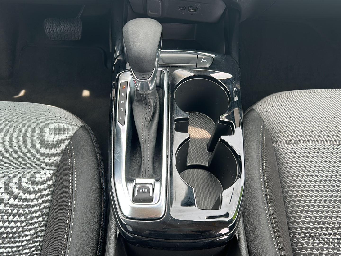 2025 Chevrolet Trax LT - Photo 17