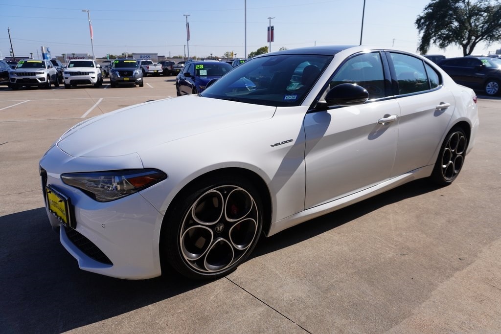 Used 2022 Alfa Romeo Giulia Veloce Sedan