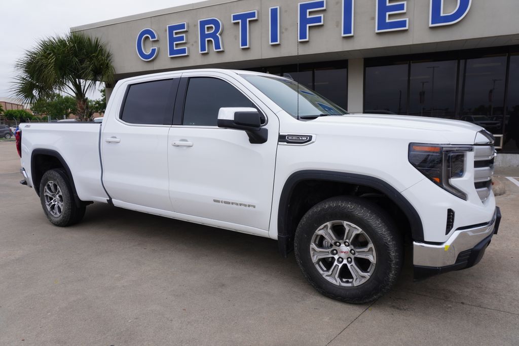 2023 GMC Sierra 4WD Crew Cab Short Box SLE's photo