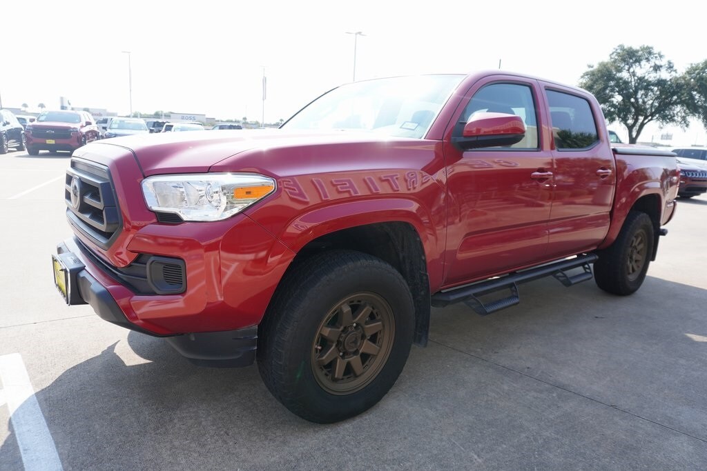 2023 Toyota Tacoma SR photo 3