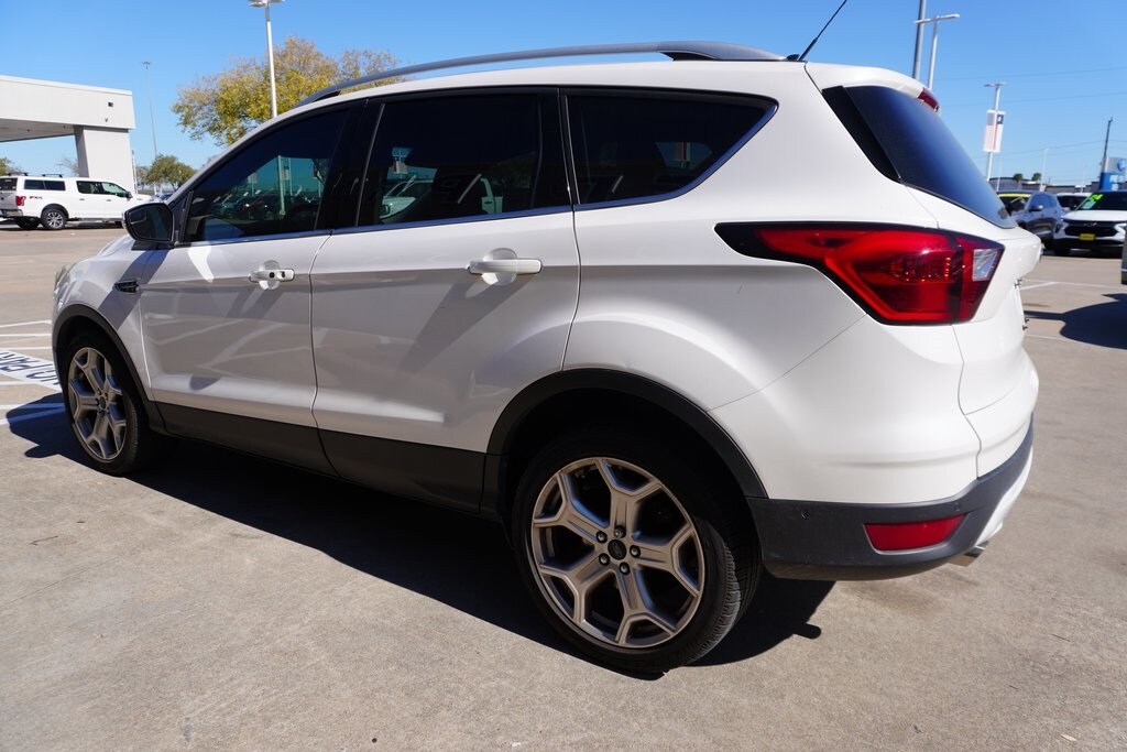 2019 Ford Escape Titanium photo 4