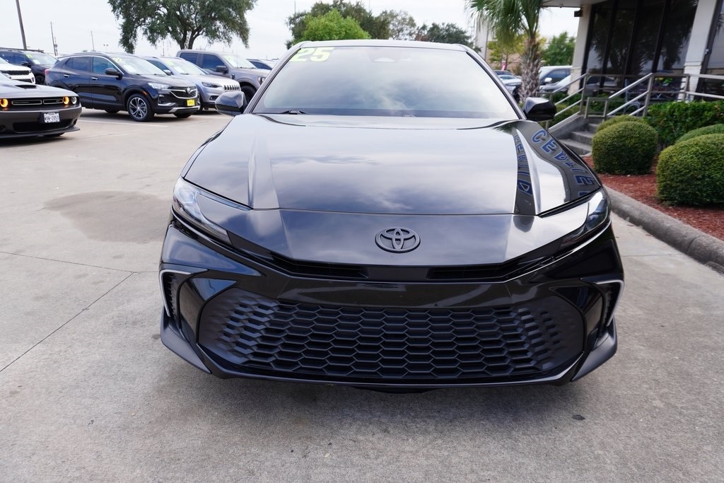 Used 2025 Toyota Camry SE Sedan