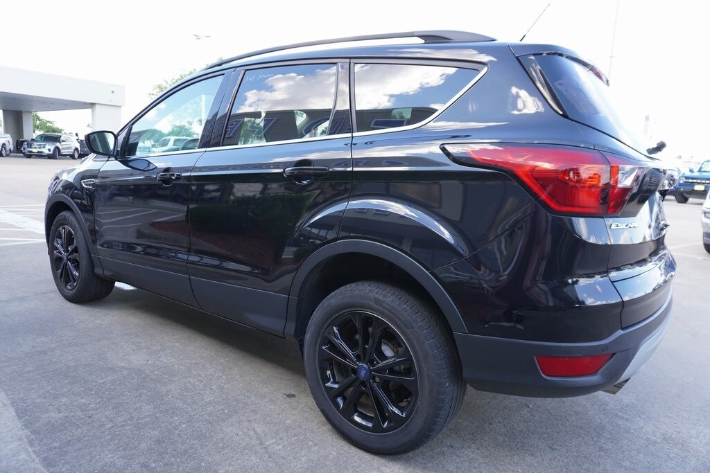 2019 Ford Escape SEL photo 4