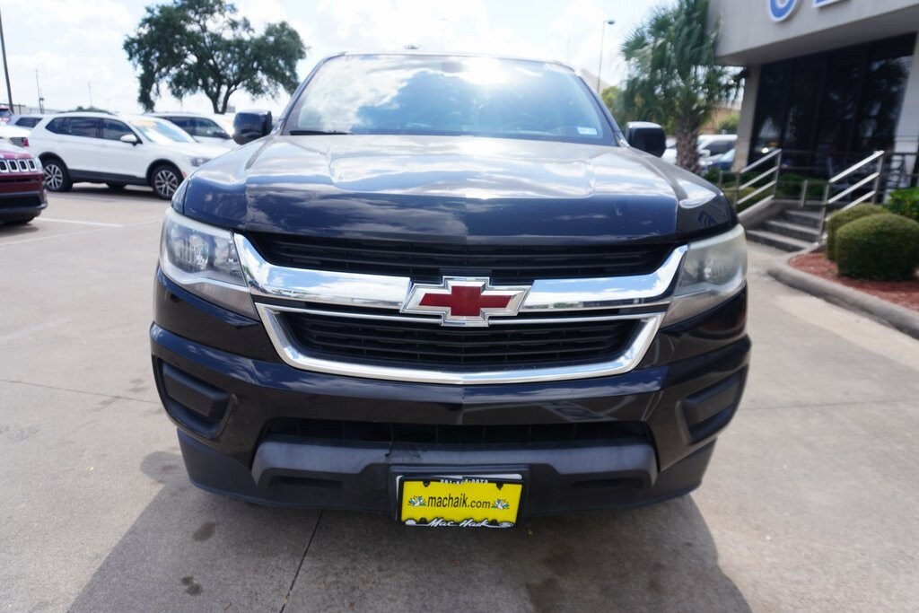 2019 Chevrolet Colorado LT photo 2