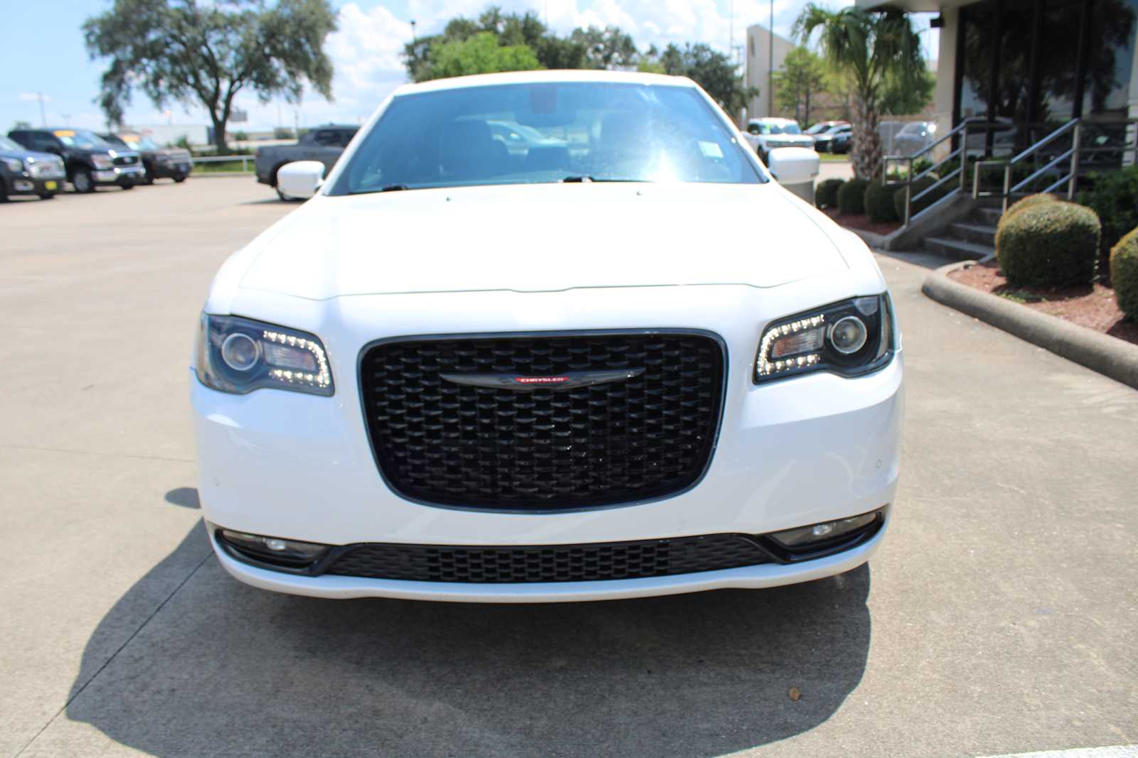 Used 2023 Chrysler 300 S with VIN 2C3CCABG0PH569557 for sale in Pasadena, TX